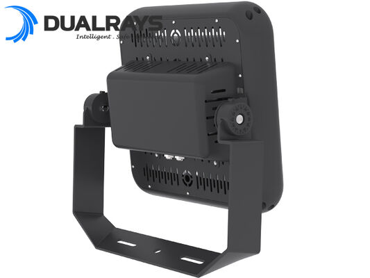 كشاف رياضي LED معياري بقدرة 150 واط لاستبدال مصباح هاليد معدني بقدرة 300 واط مع ضمان لمدة 7 سنوات مع تحكم لاسلكي ذكي Zigbee