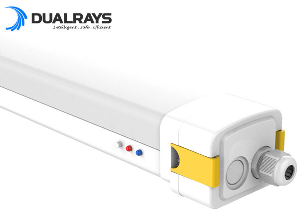 4ft 50 Watt Tri Proof LED Light 160LPW كفاءة تصميم إبزيم مبتكر غطاء نهائي سريع سهل الفتح وإعادة القفل