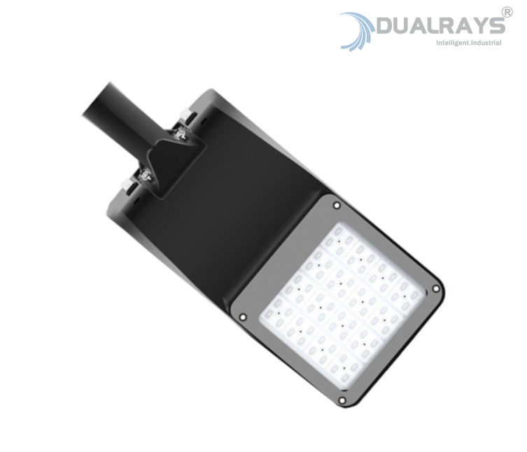 متعددة الشعاع زاوية في الهواء الطلق أضواء الشارع LED الذكية 30W 150LPW IP66 IK10 المراقب المالي